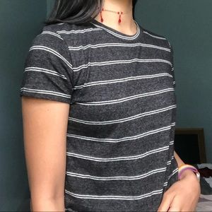 ❣️ 4/$20 - Grey Striped Tee Shirt